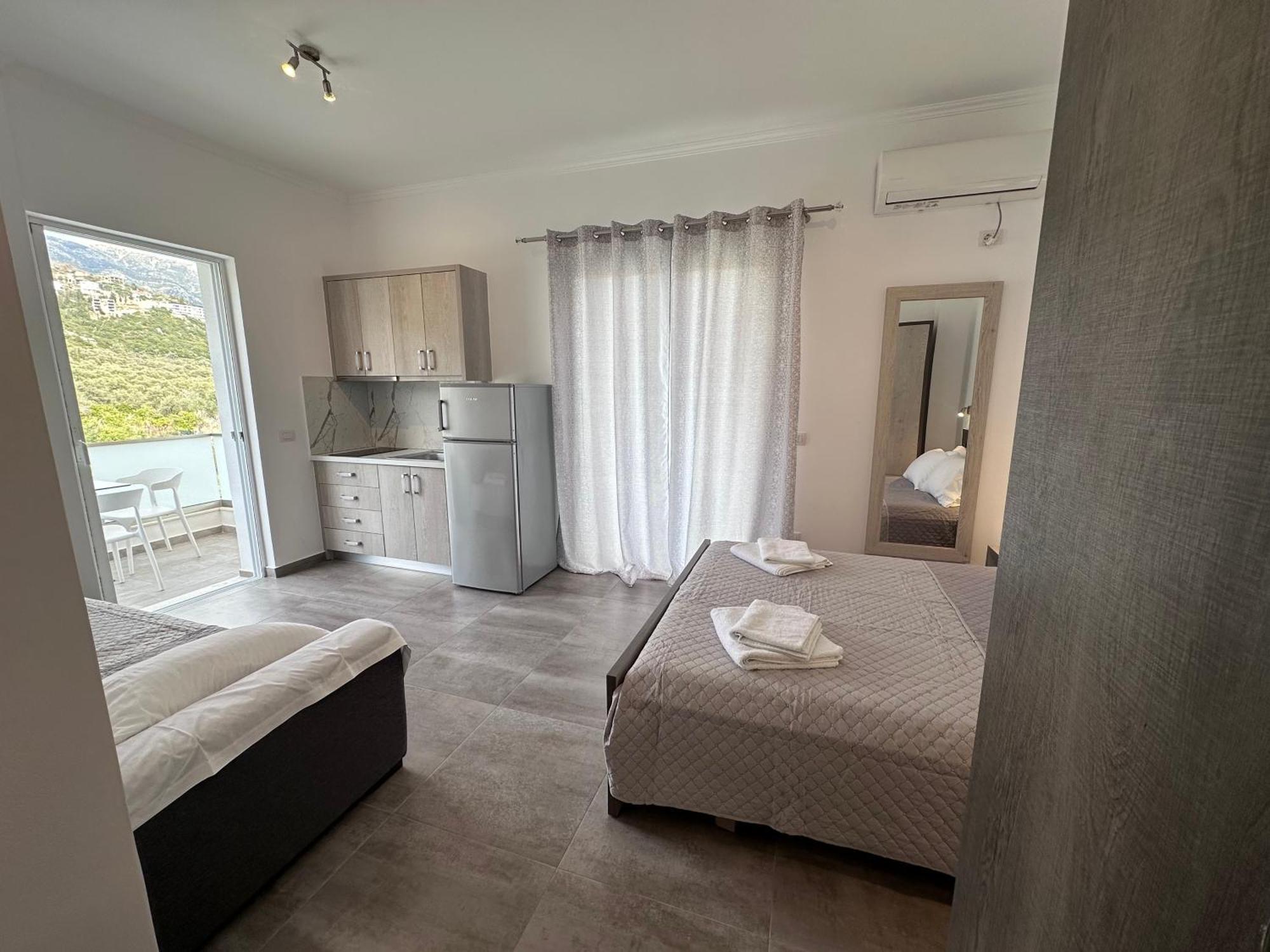 Vila Melina Himarë Exterior foto